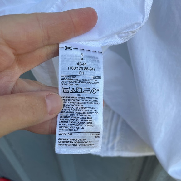 Gap flutter sleeve lace blouse, small - Picture 5 of 6